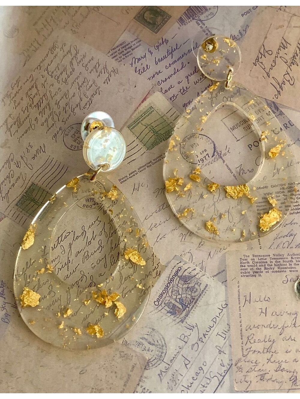 Vintage Clear Lucite Modern Minimalist Gold Flake Statement Dangle Earrings